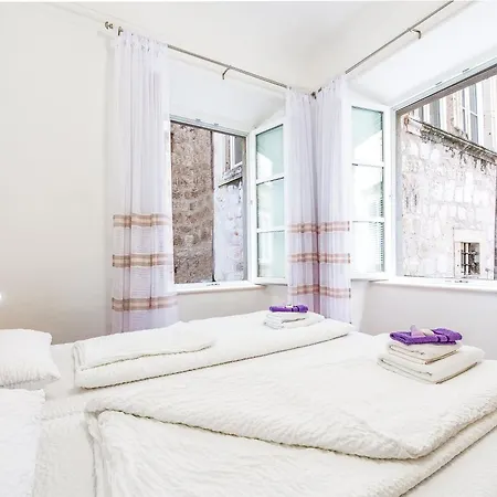 Old Town Finest - Two-bedroom 4 2 Adults - Lucarica 4 Street First Floor Apartment Dubrovnik